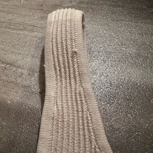 Babaton Sage Ribbed Tank Top - Picture 3 of 4